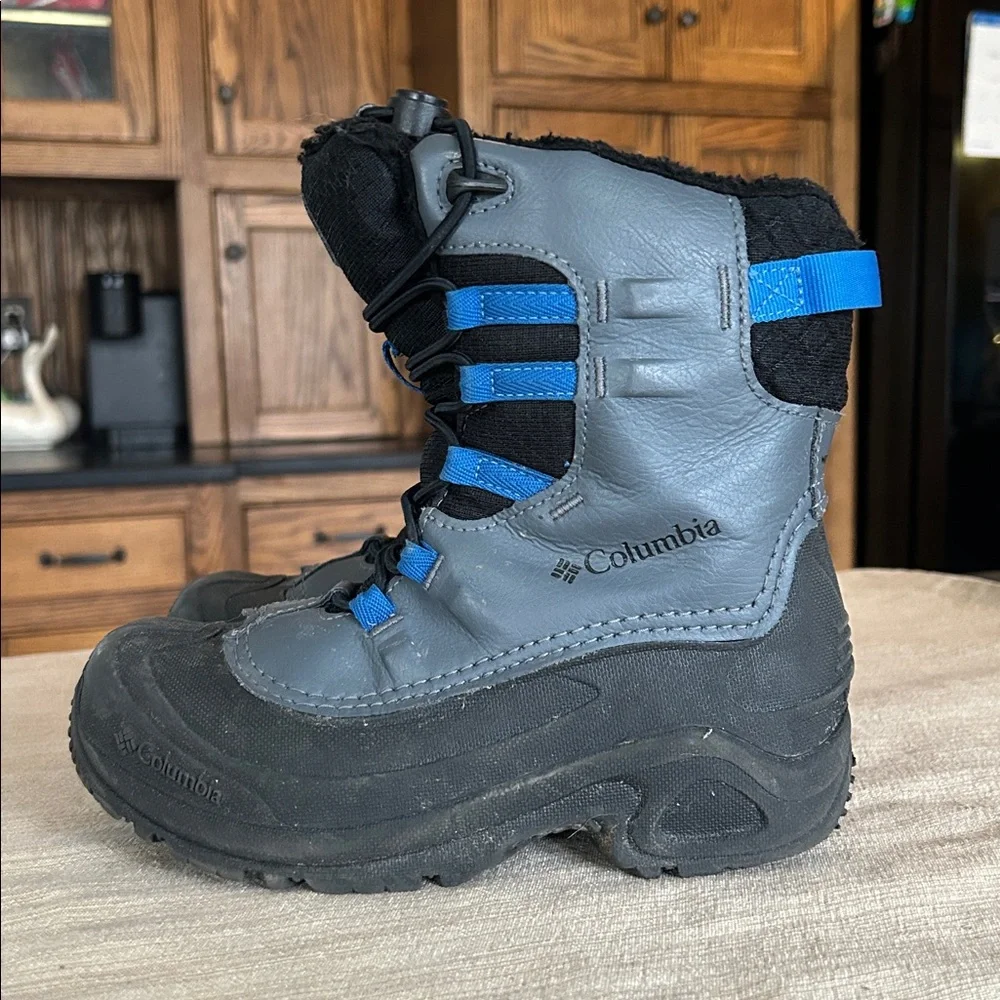 Columbia Bugaboot Celsius 400g Kids Youth Size 2 Winter Snow‎ Boots Black Blue